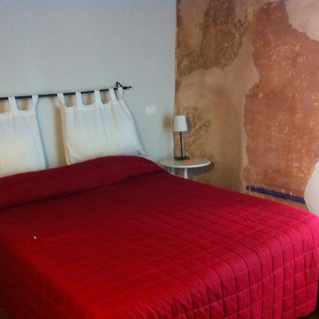B&B Vicolo Vecchio Terracina Exteriör bild