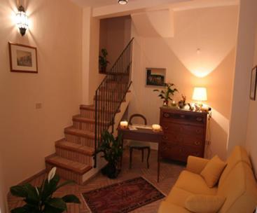 B&B Vicolo Vecchio Terracina Exteriör bild