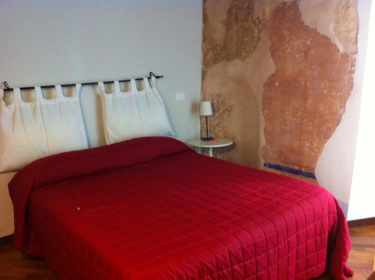 B&B Vicolo Vecchio Terracina Exteriör bild