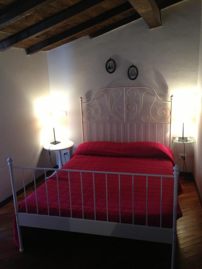 B&B Vicolo Vecchio Terracina Exteriör bild